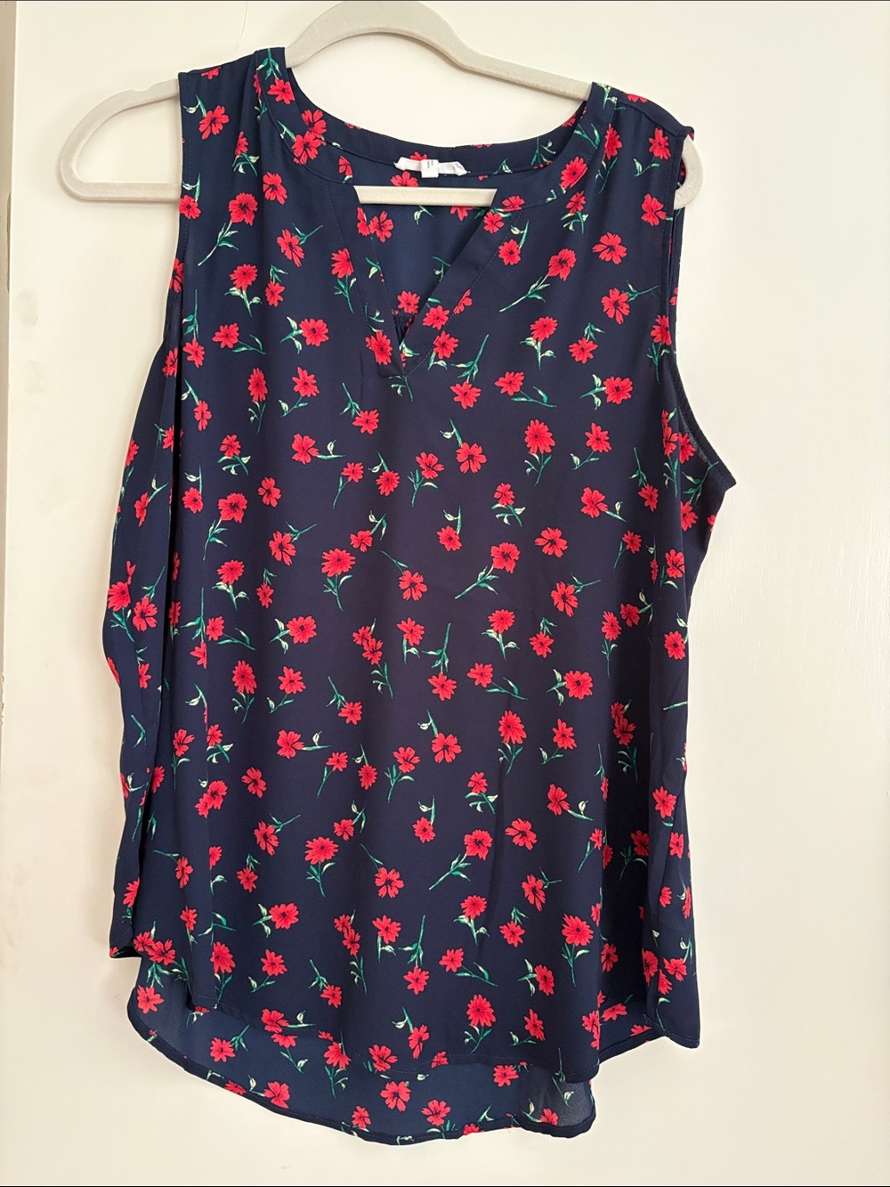 Sleeveless Navy Floral V-Neck Top with Red Flowers